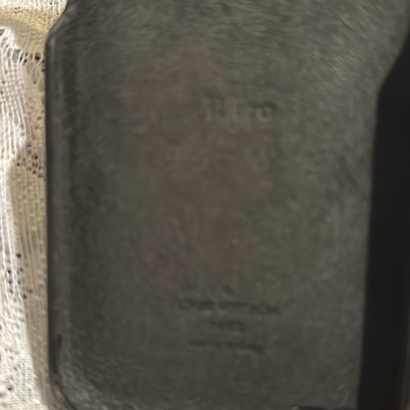 LOUIS VUITTON IPHONE CASES - Picture 3 of 4